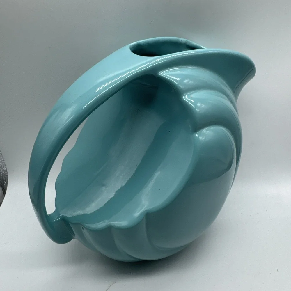HALL VTG PITCHER MADE IN USA 1338 RARE STREAMLINE AQUA WATER PITCHER